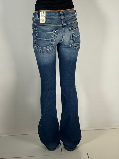 Low waist jeans with Bootcut